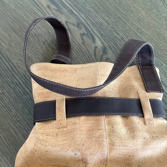 ARTELUSA SHOULDER BAG (BEIGE) WITH BROWN LEATHER BOW - Picture 6 of 15